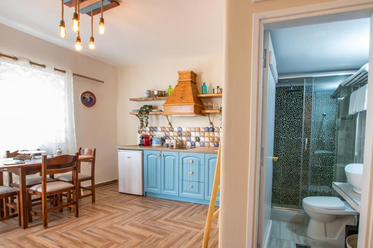 Gorgona Blue Apartments カルパトス エクステリア 写真